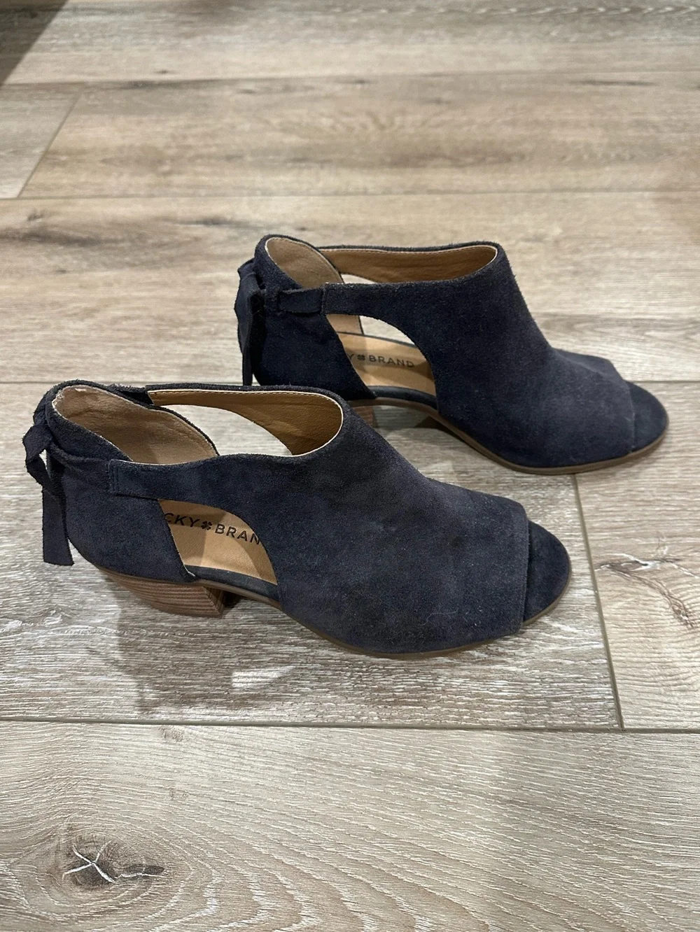 Lucky Brand Women's Open-Toe Suede Heeled Sandals — Gray
